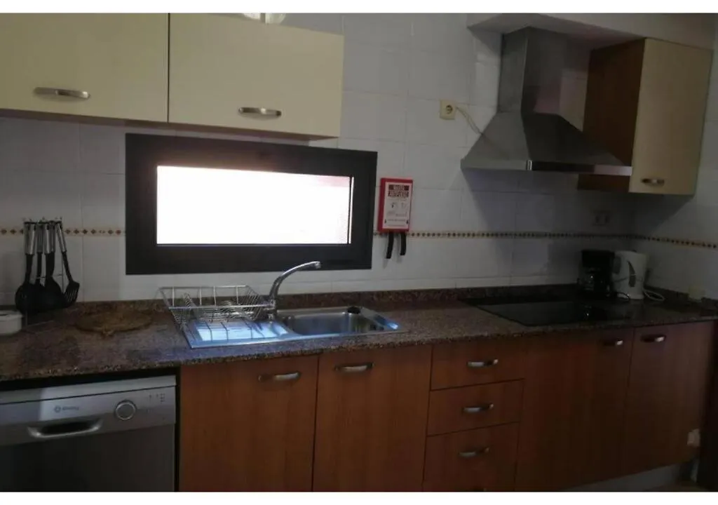 Anahi Homes Corralejo -Villa Codeso 3 contacts